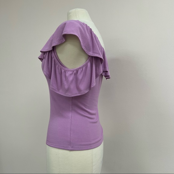 BCBGMAXAZRIA Asymmetric Ruffle Top in Purple - Picture 2 of 10